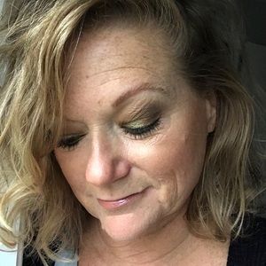 Meet your Posher, Theresa